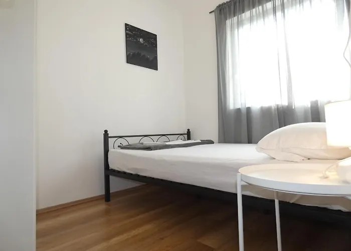 펜션 House Sia 야세니스